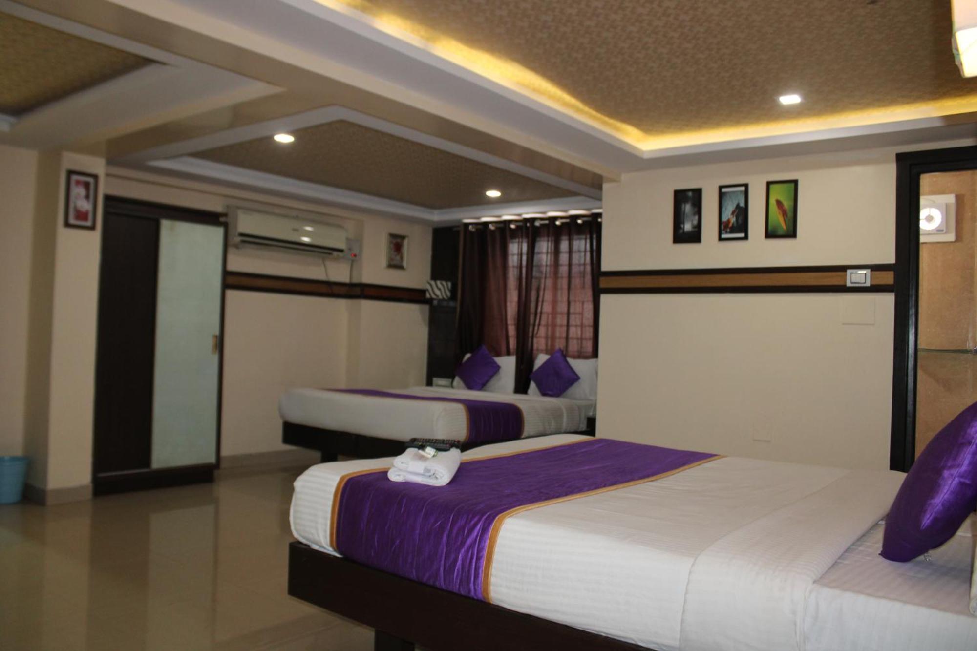 Vp International Hotel Bangalore Buitenkant foto