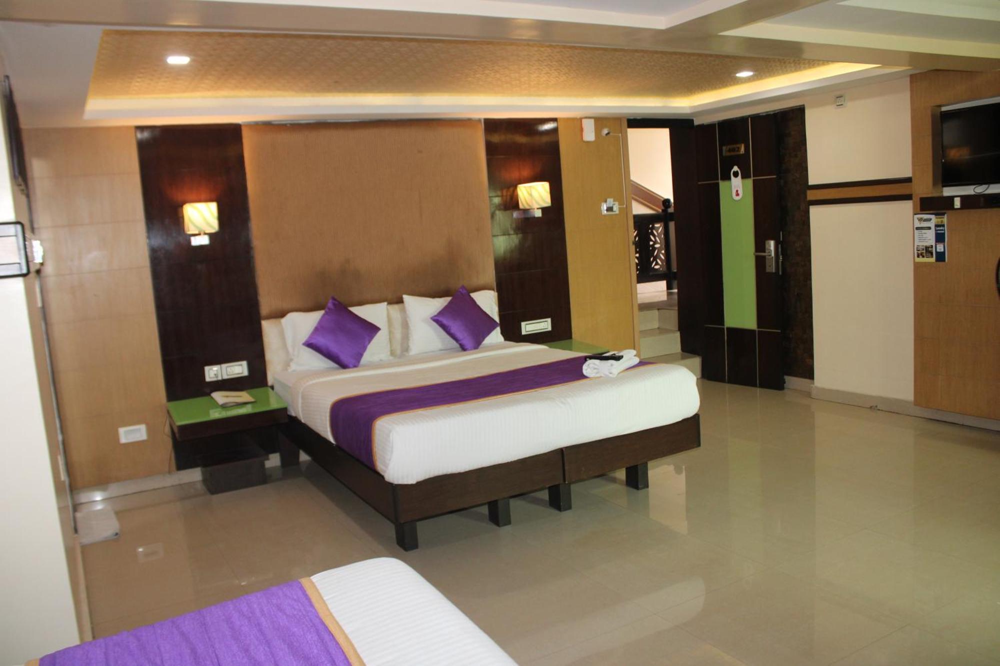 Vp International Hotel Bangalore Buitenkant foto
