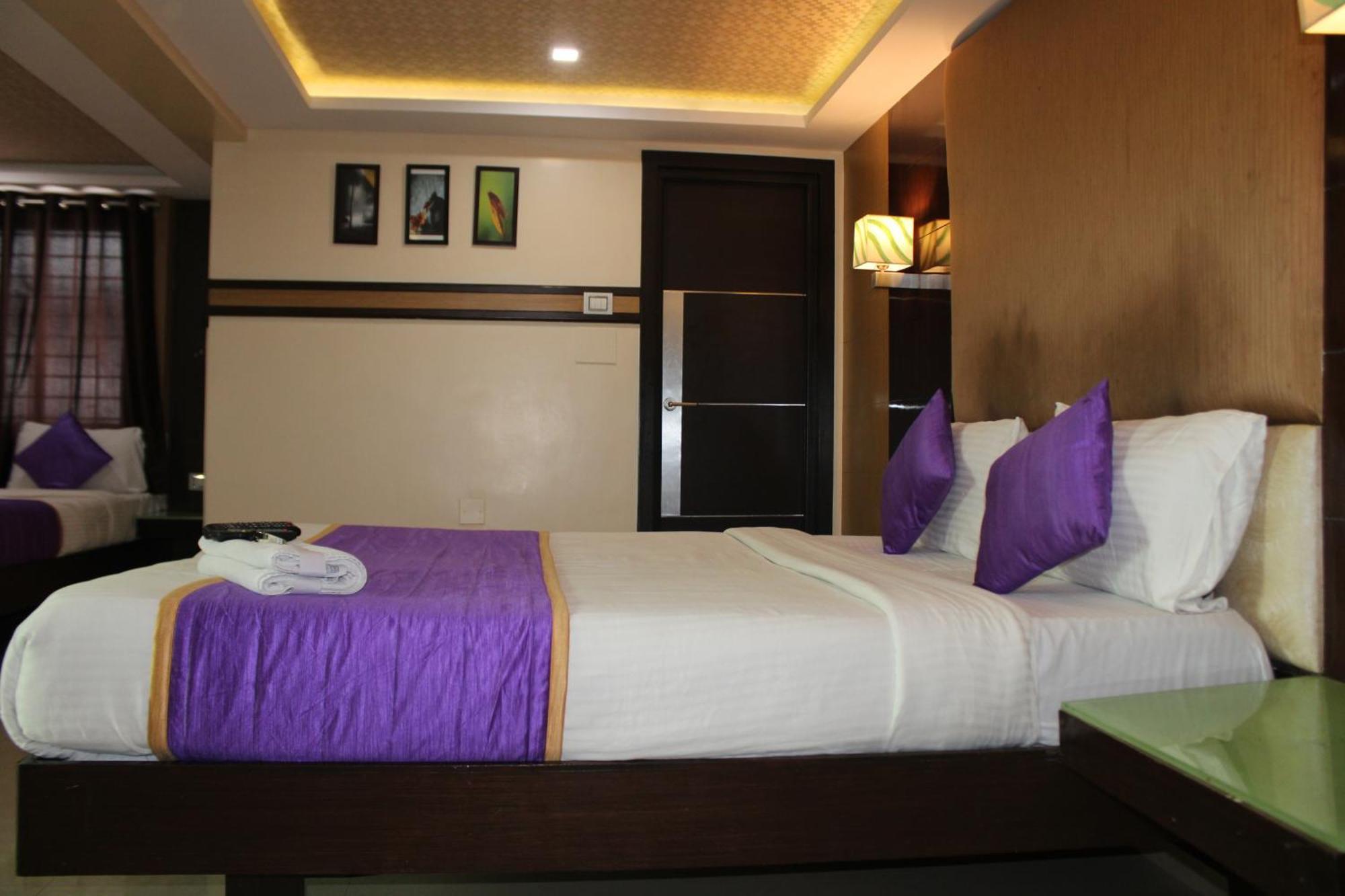 Vp International Hotel Bangalore Buitenkant foto