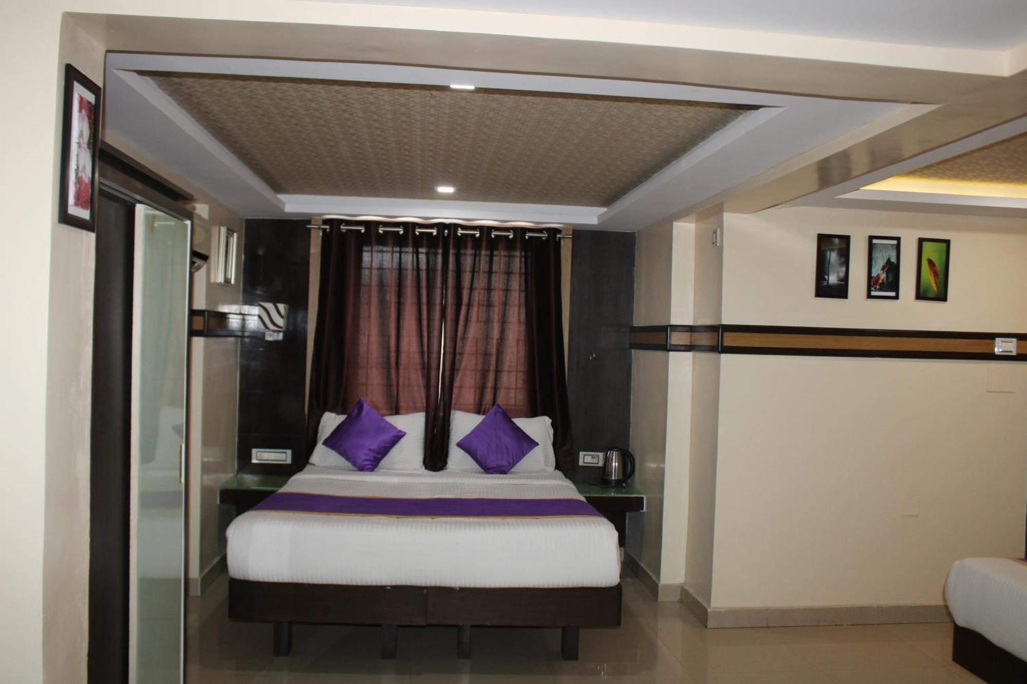 Vp International Hotel Bangalore Buitenkant foto
