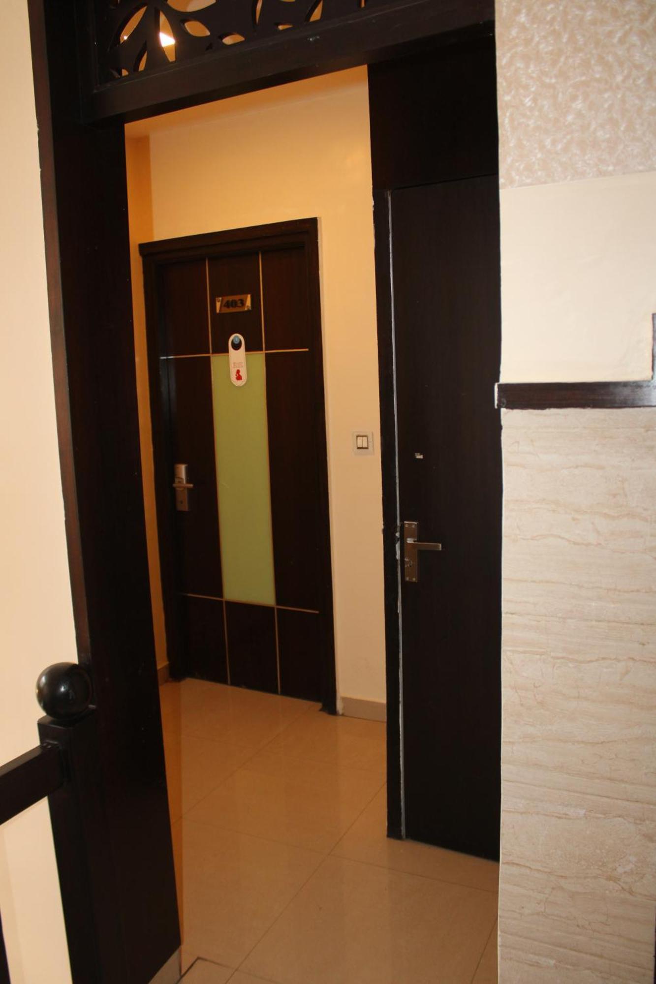 Vp International Hotel Bangalore Buitenkant foto