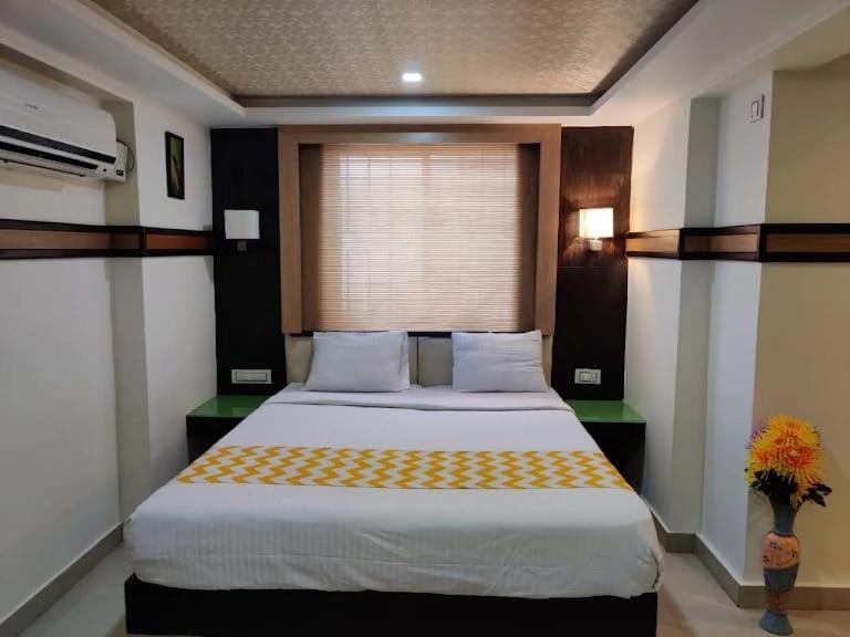 Vp International Hotel Bangalore Buitenkant foto